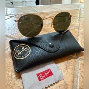 RayBan Polarized Round Metal Sunglasses in Polished Gold w/ Green Lenses
